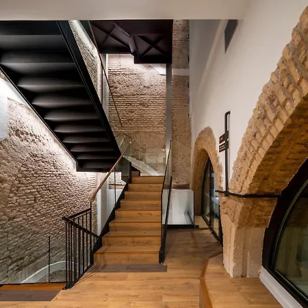 Nqn Aparts & Sevilla