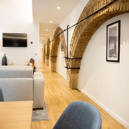 Nqn Aparts & 塞维利亚